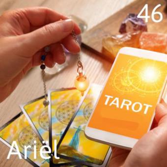 Medium Ari&#235;l   geeft inzichten bij het nemen van moeilijke beslissingen en werkt al vele jaren met de tarotkaarten en de Engelenorakel.