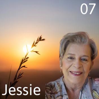 Paragnost Jessie is een ervaren kaartenlegster met jaren ervaring. U kunt Jessie bellen voor vragen over narcisme en relaties.